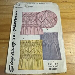 Vintage 1940s Simplicity Embroidery Transfer - 7158 - Smocking Borders